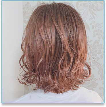 セミロングヘアー